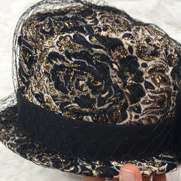 Vintage Roberta Bernay’s Veiled Gold Black Pillbox - Picture 3 of 10